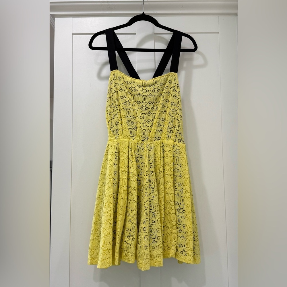 W118‎ by Walter Baker Black and Yellow Lace Dress